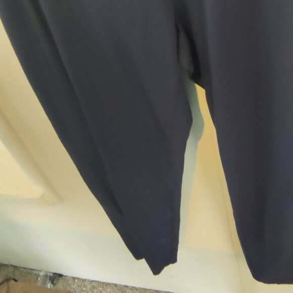 Lands End stretch knit pant in Navy Blue Sz 14-16  Extra comfy and great quality - Picture 4 of 4